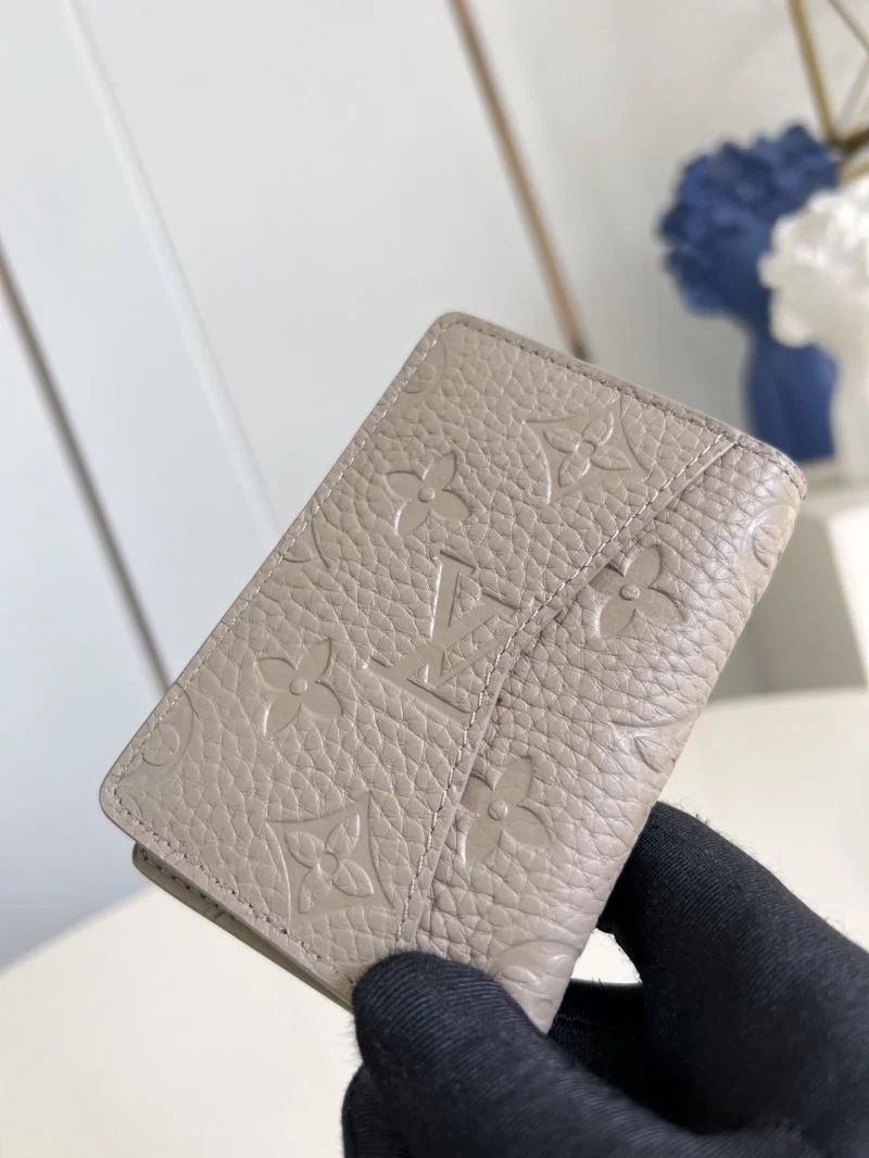 Bold Louis Vuitton Wallets Purse 40216