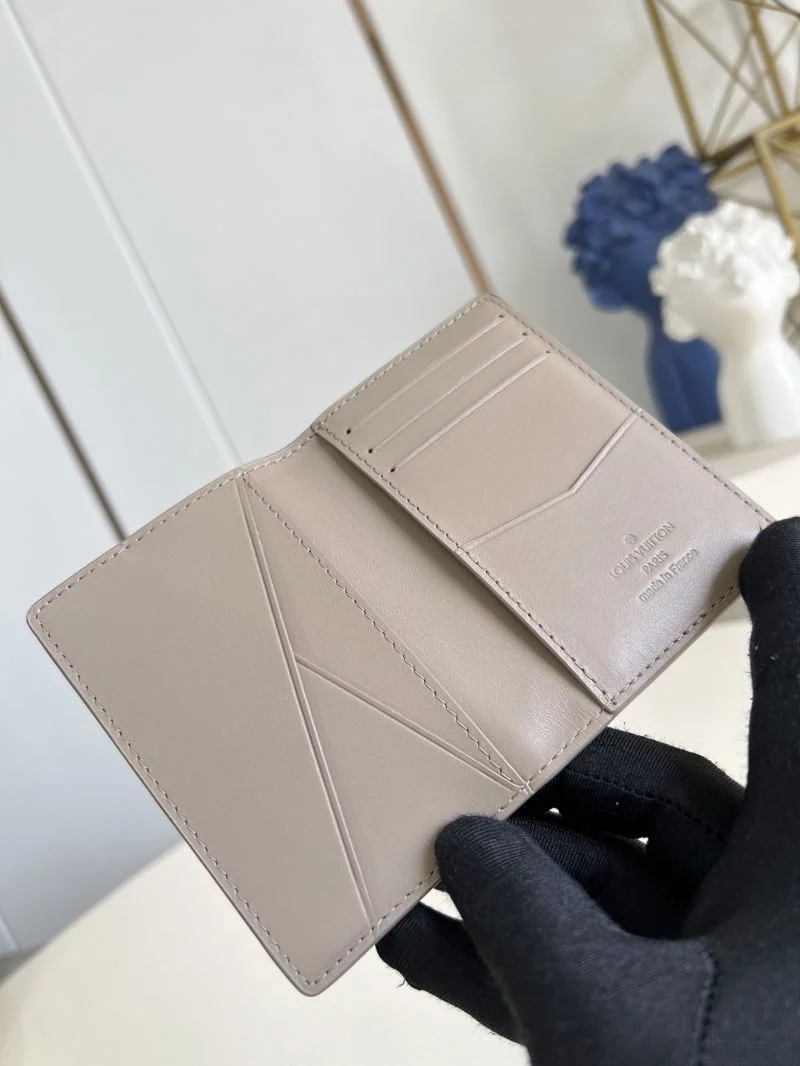 Bold Louis Vuitton Wallets Purse 40216