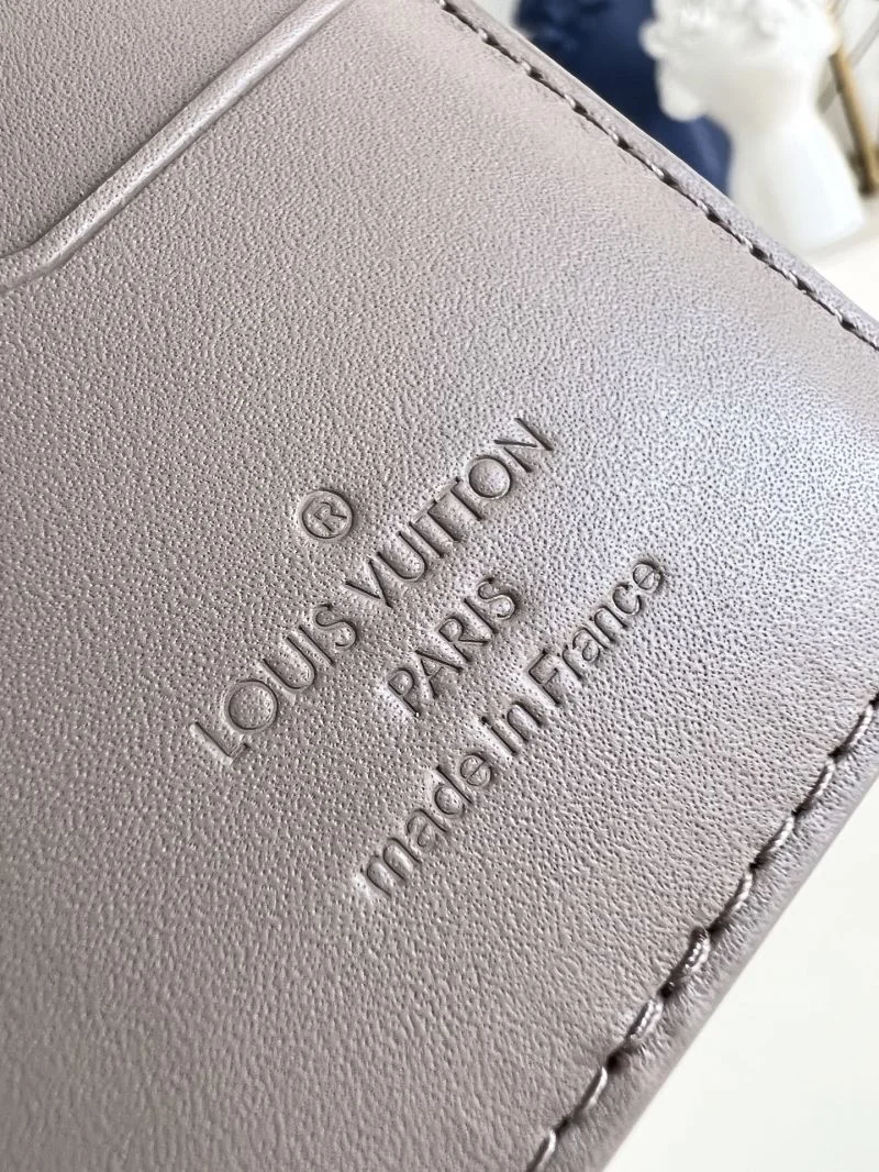 Bold Louis Vuitton Wallets Purse 40216