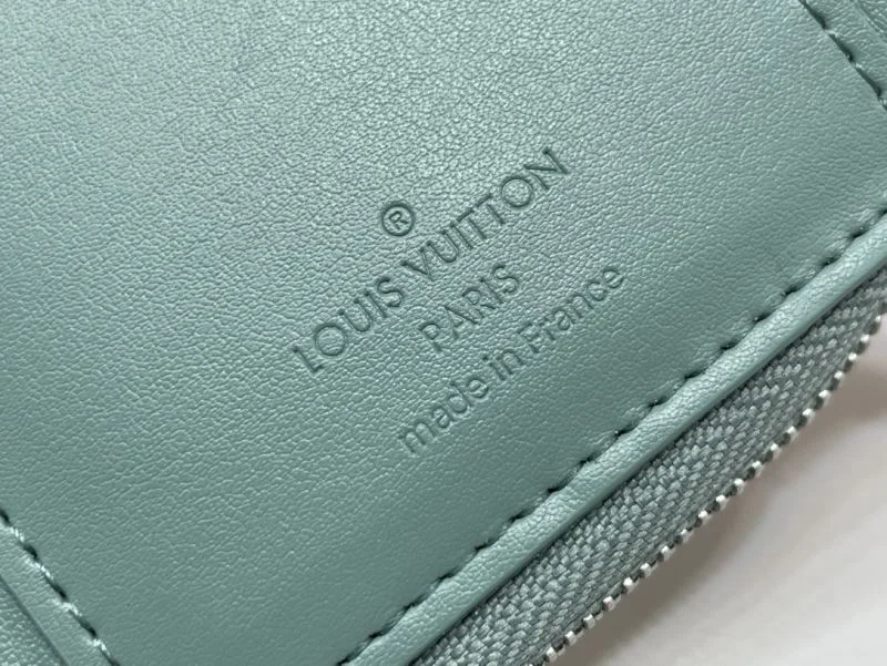 Louis Vuitton Wallets Purse Cozy 40203