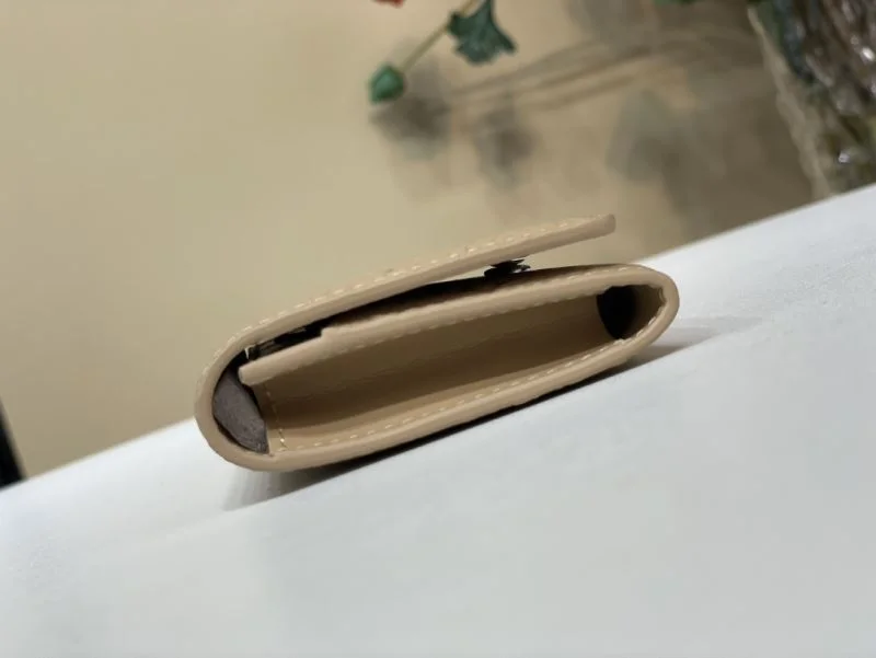 Louis Vuitton Wallets Purse FreshLook 40194