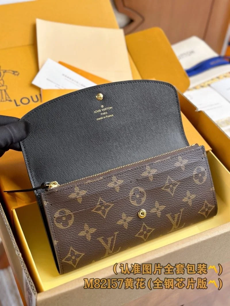 Resilient Louis Vuitton Wallets Purse 37690