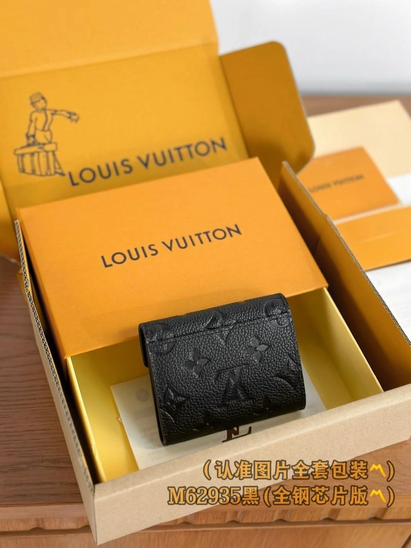 Bright Louis Vuitton Wallets Purse 69148