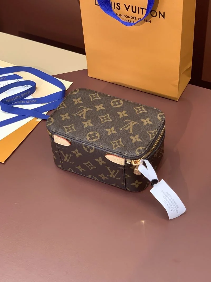 Louis Vuitton Wallets Purse UrbanChic 37677