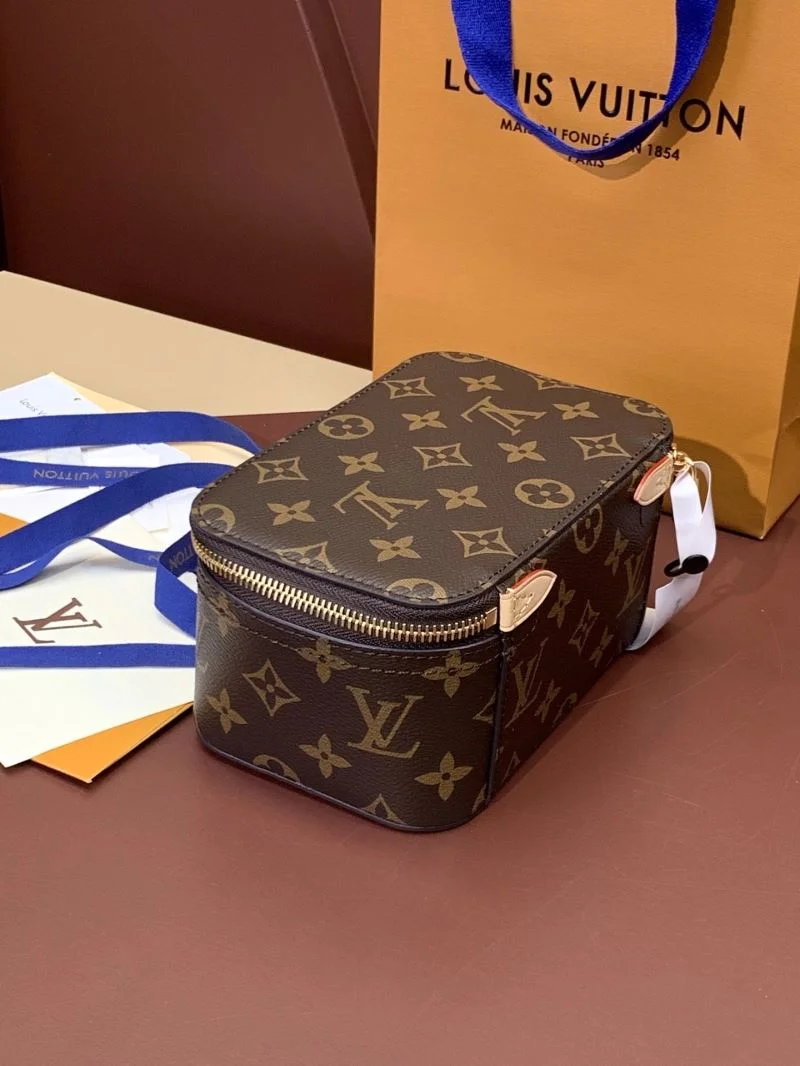 Louis Vuitton Wallets Purse UrbanChic 37677