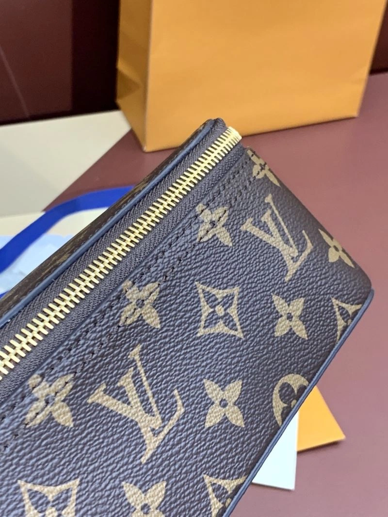 Louis Vuitton Wallets Purse Practical 69163