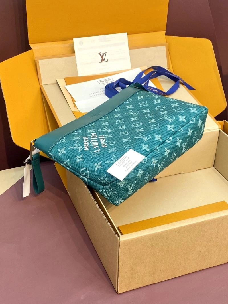 Louis Vuitton Wallets Purse WeatherProof 66392