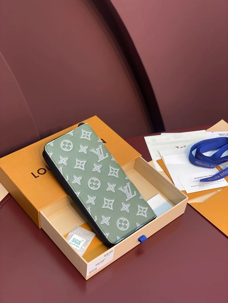 Louis Vuitton Wallets Purse Resilient 66371