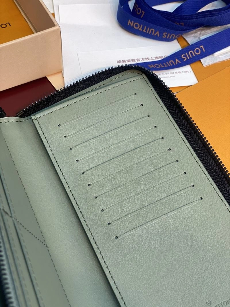 Louis Vuitton Wallets Purse Resilient 66371