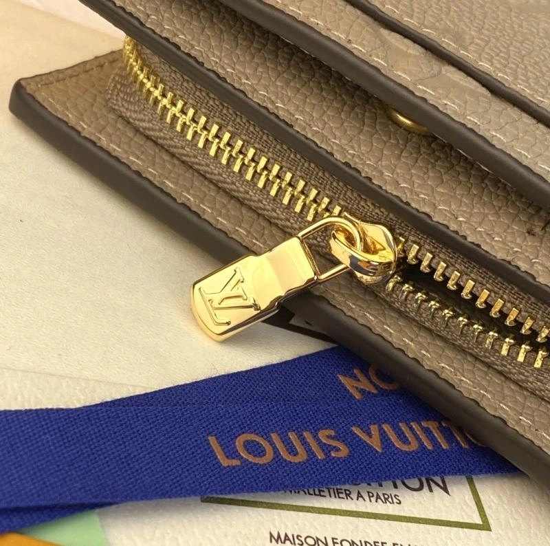 Practical Louis Vuitton Wallets Purse 68328
