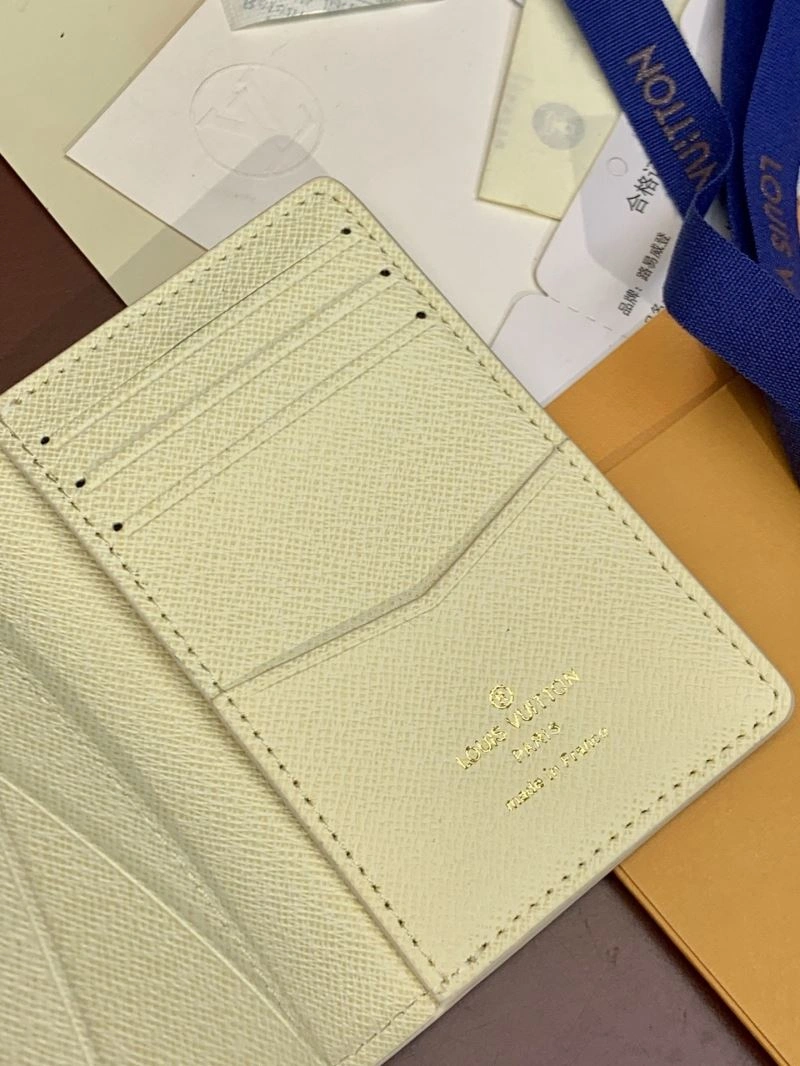 Louis Vuitton Wallets Purse Practical 68236