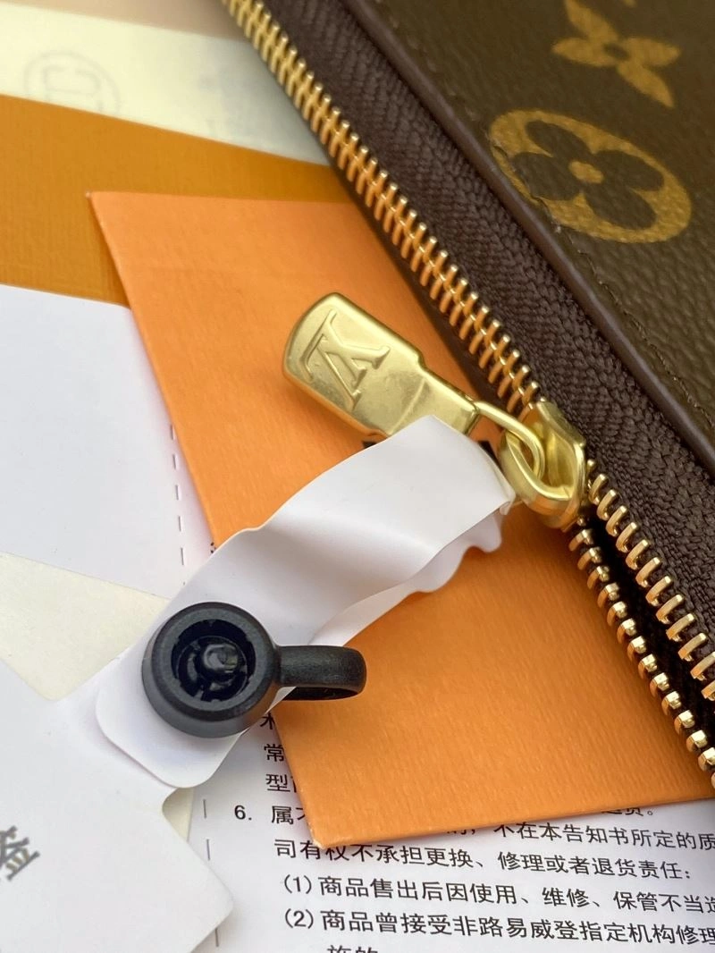 EyeCatching Louis Vuitton Wallets Purse 68171