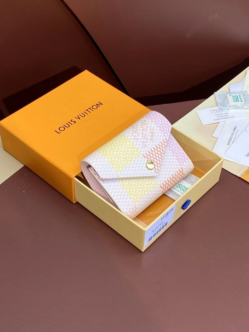 Snug Louis Vuitton Wallets Purse 68161
