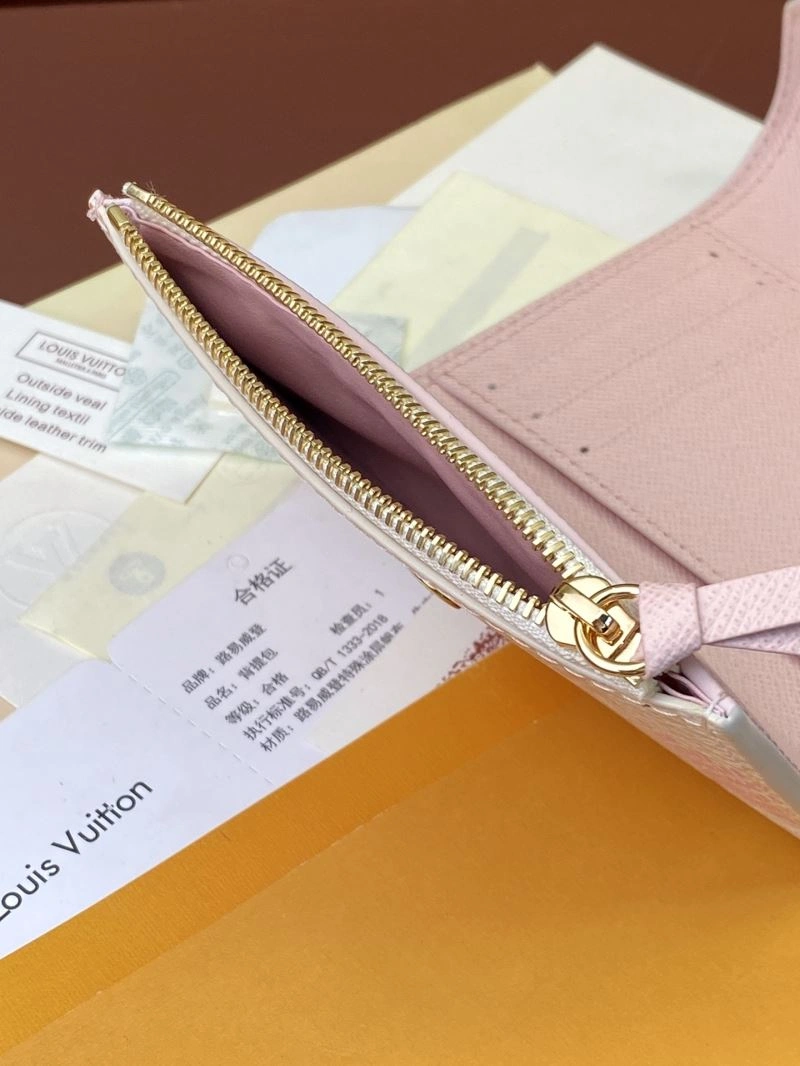 Snug Louis Vuitton Wallets Purse 68161