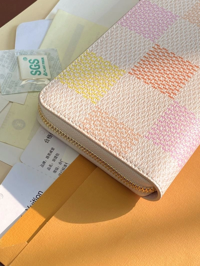 UrbanChic Louis Vuitton Wallets Purse 68203