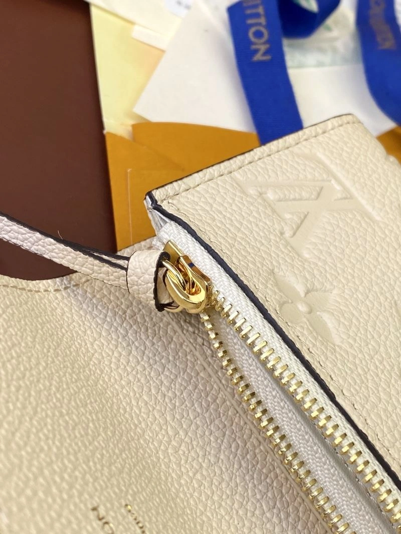 Louis Vuitton Wallets Purse Resilient 65681