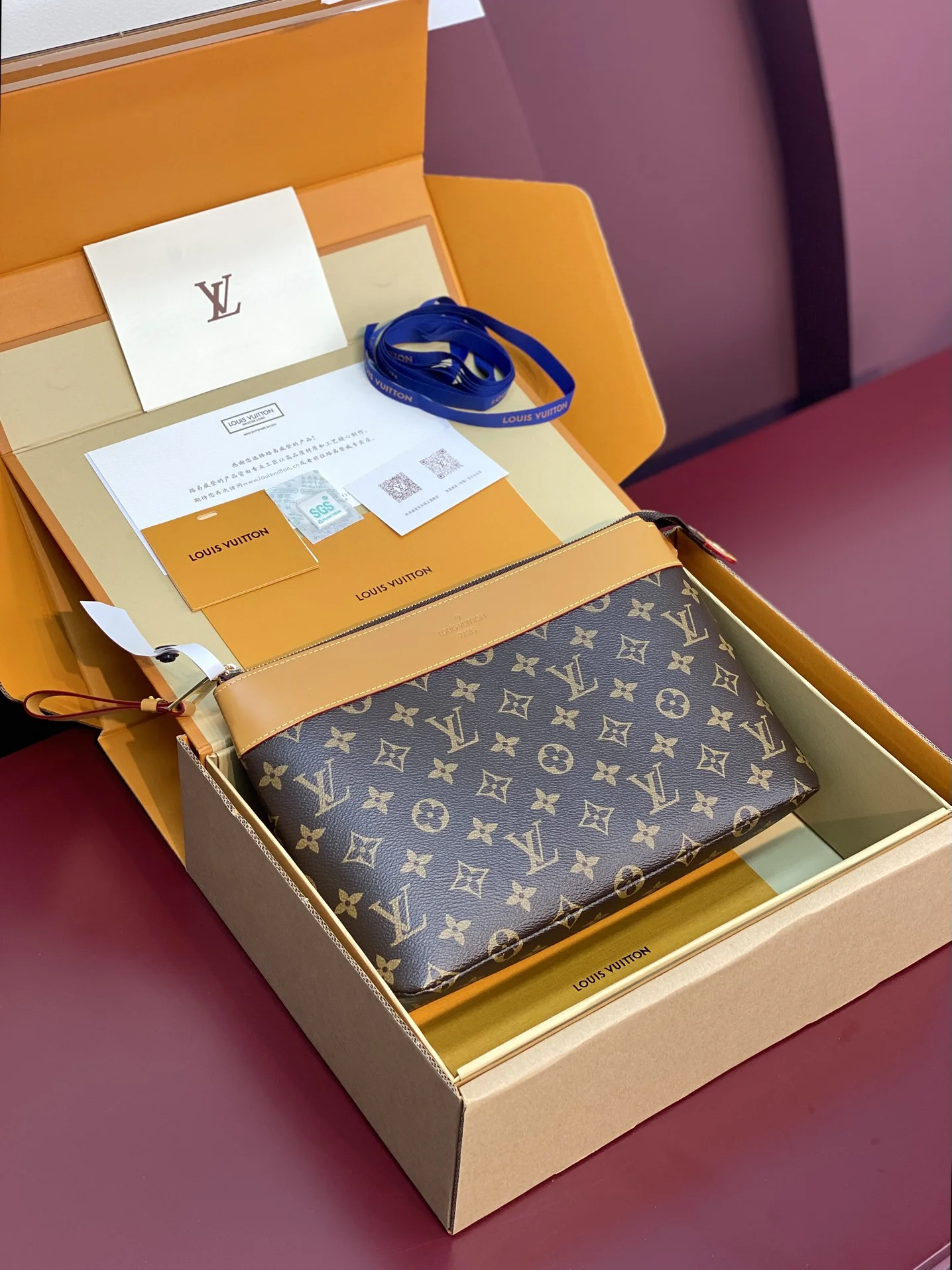RelaxedFit Louis Vuitton Wallets Purse 56194