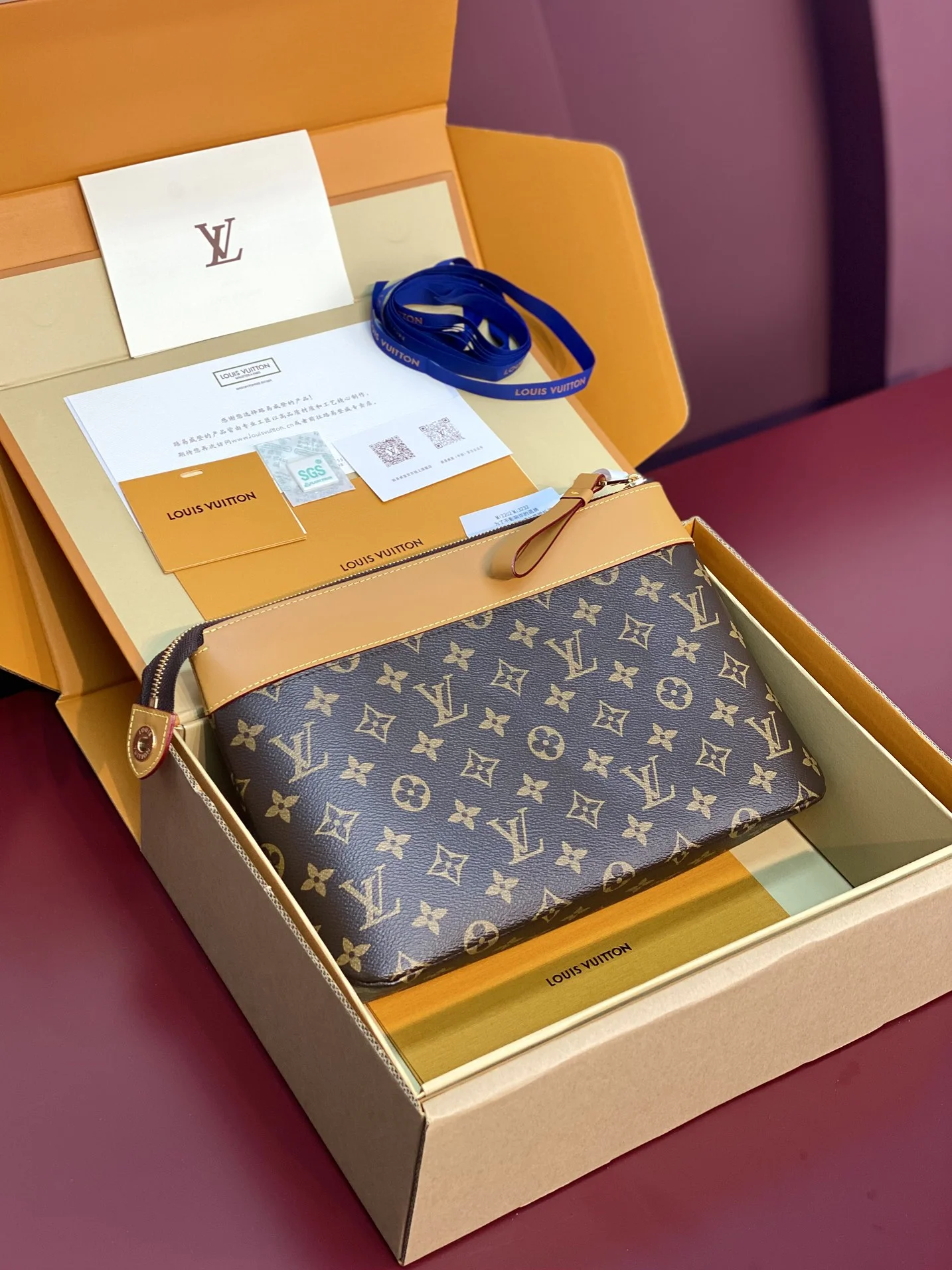 RelaxedFit Louis Vuitton Wallets Purse 56194