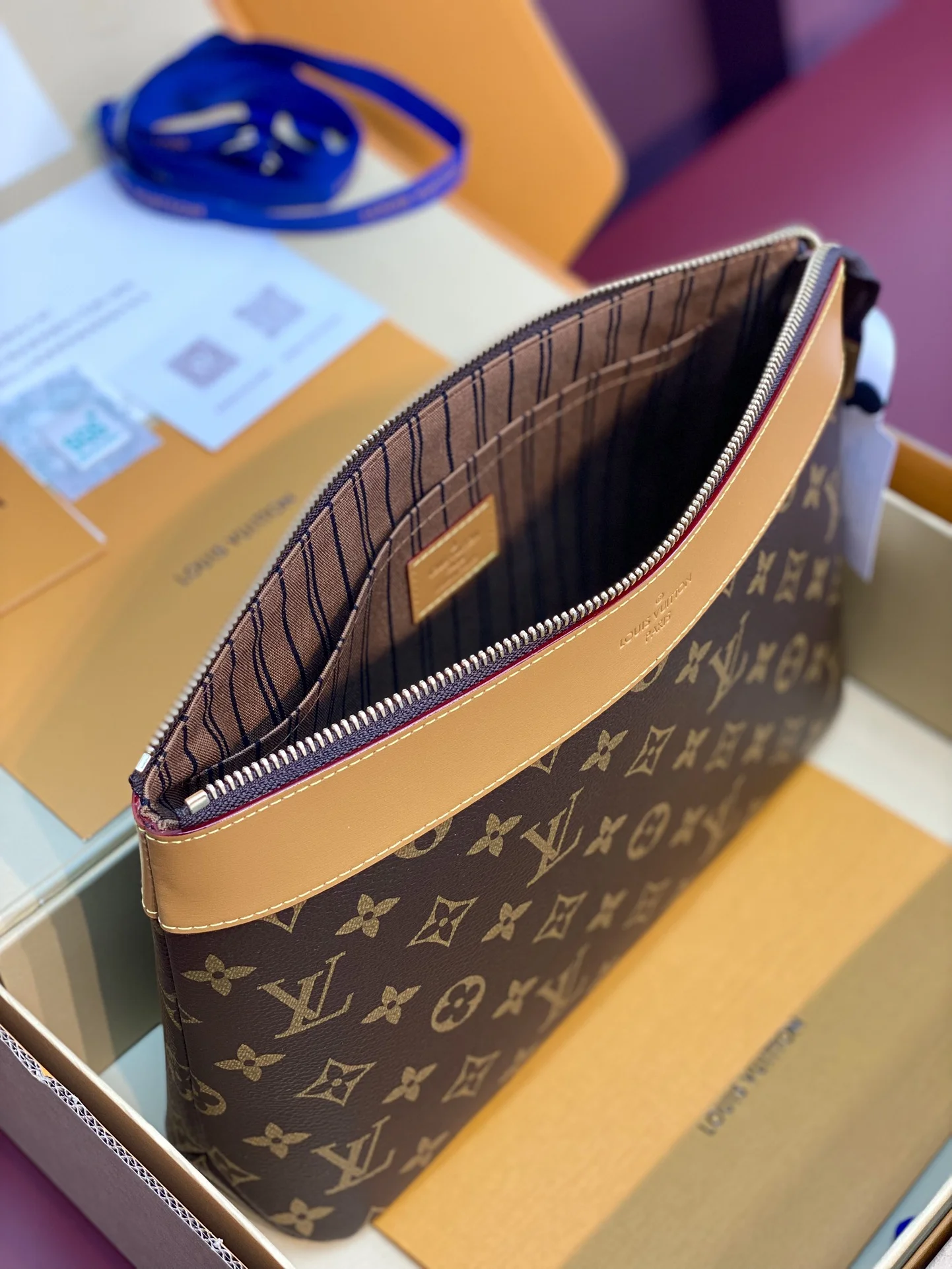RelaxedFit Louis Vuitton Wallets Purse 56194