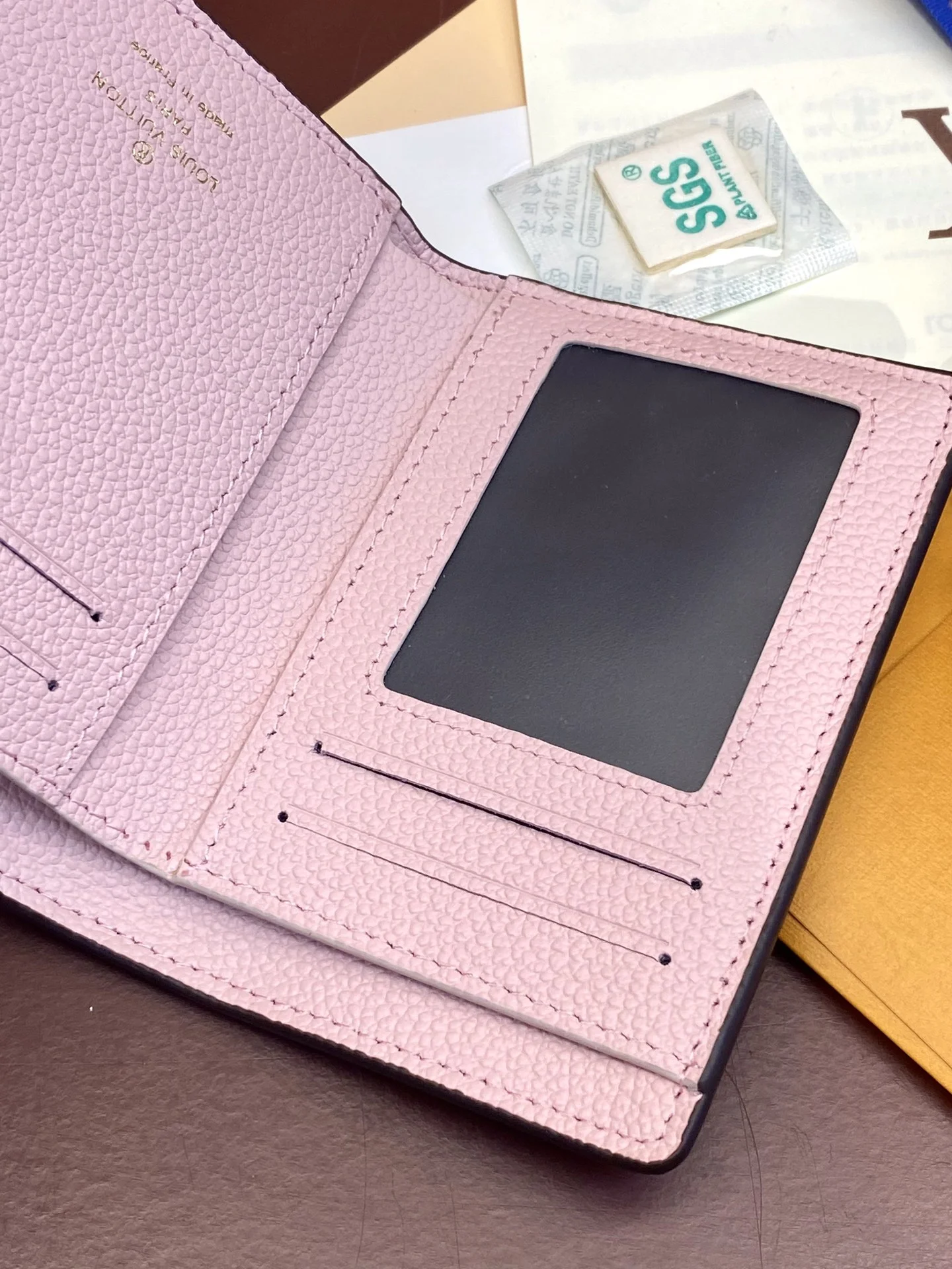 Sustainable Louis Vuitton Wallets Purse 56182