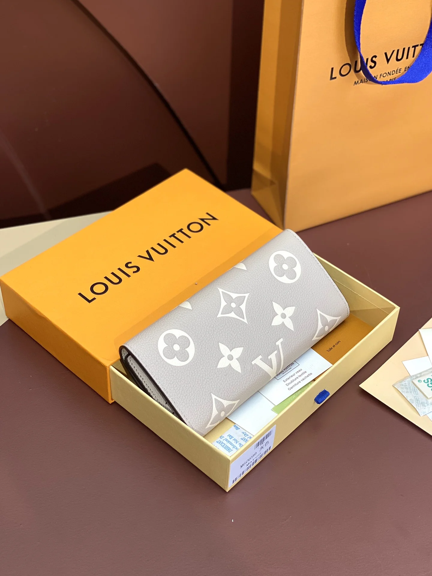Louis Vuitton Wallets Purse Effortless 56171