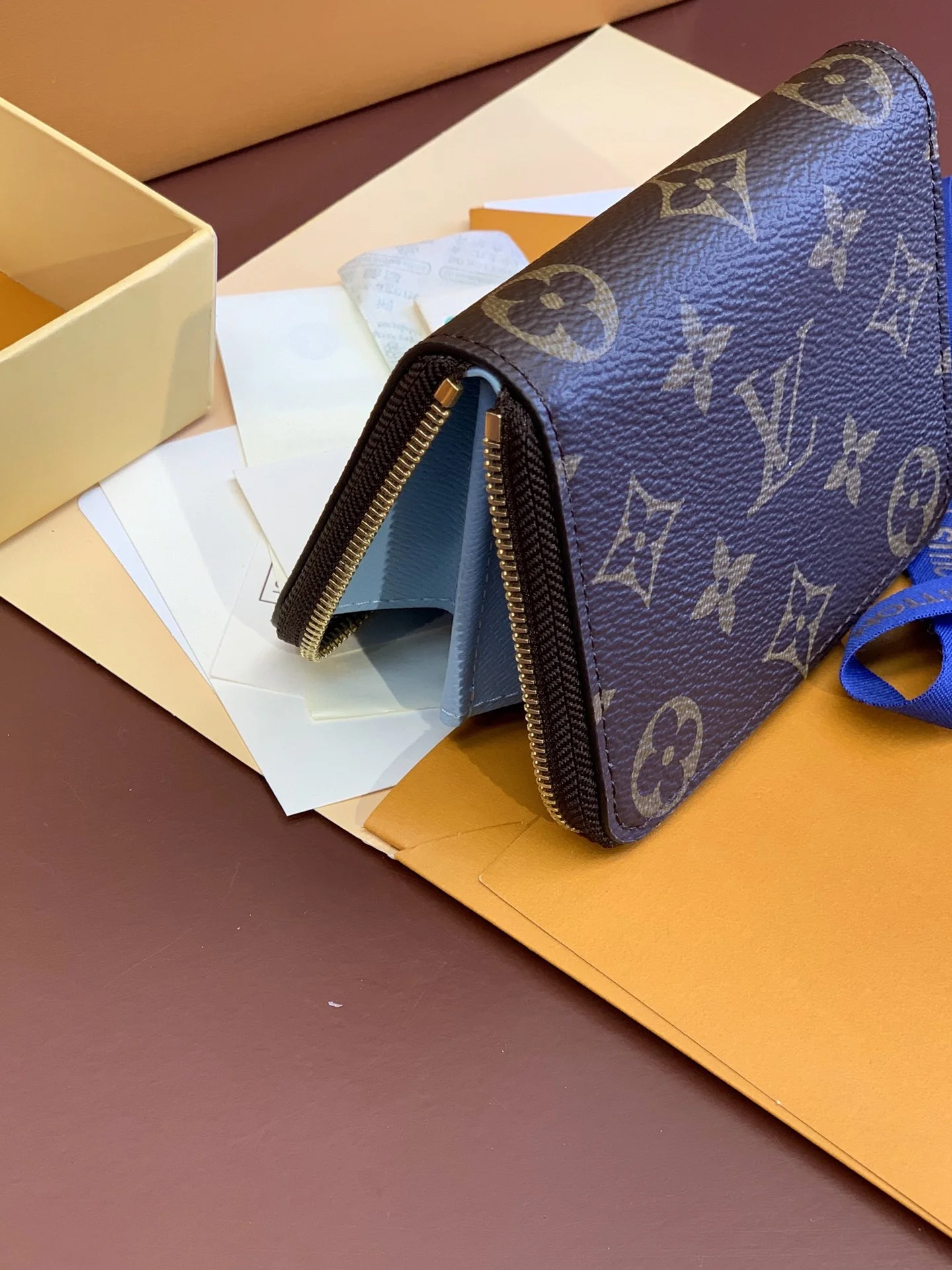 EasyMatch Louis Vuitton Wallets Purse 37621