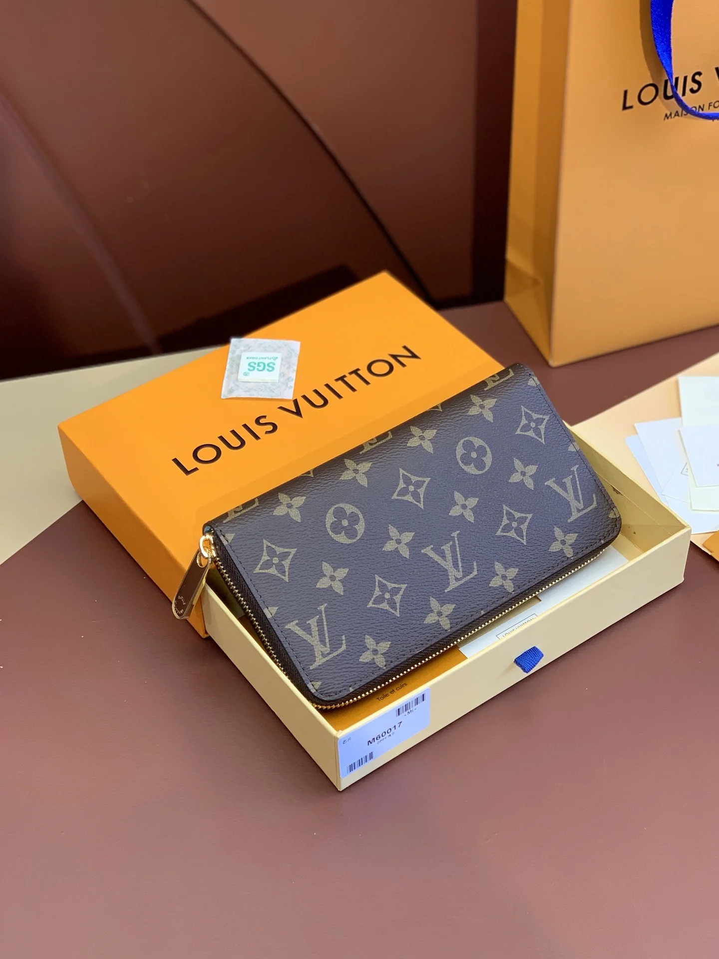 Breathable Louis Vuitton Wallets Purse 56169