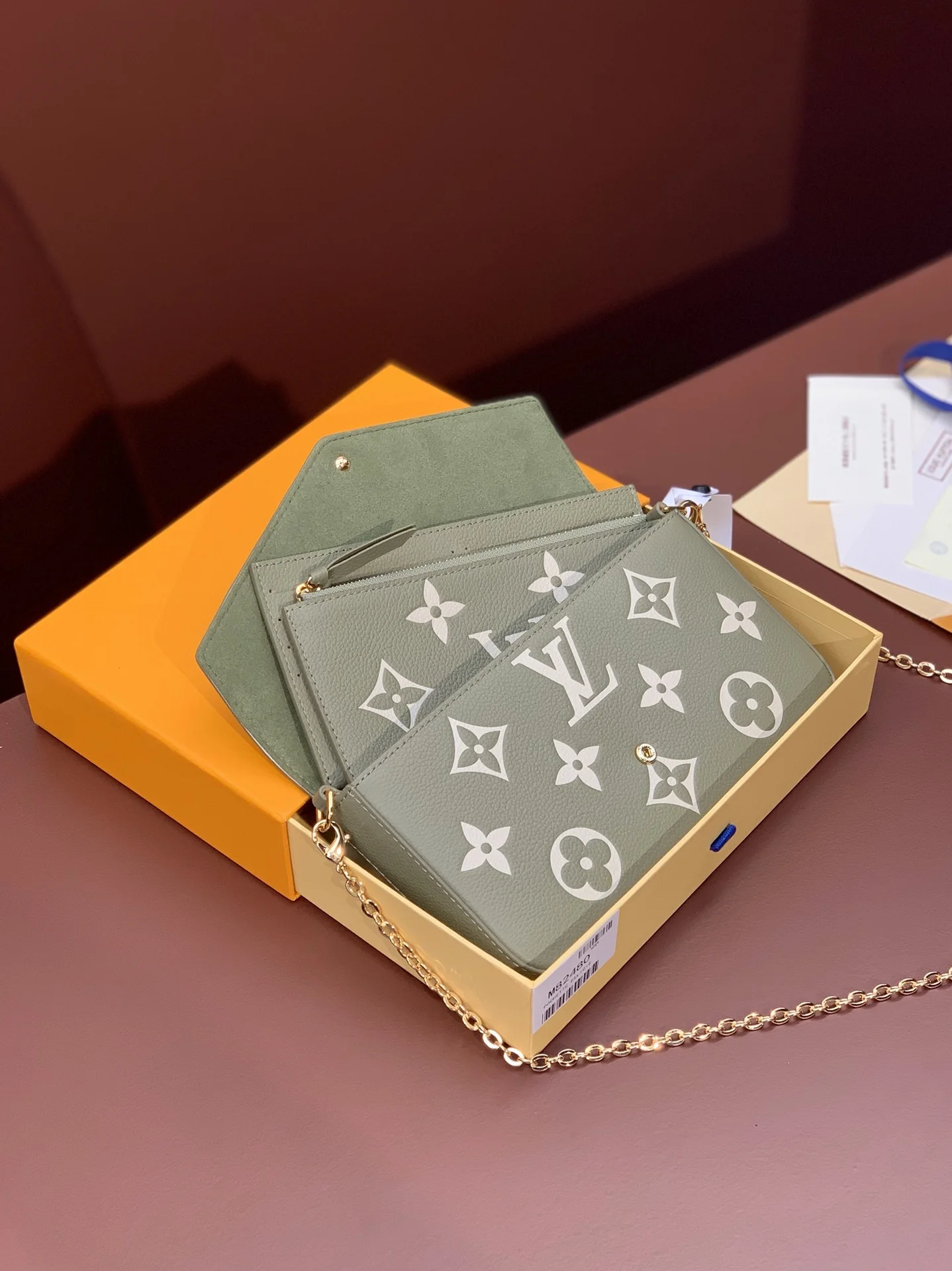 Louis Vuitton Wallets Purse TechFriendly 56191