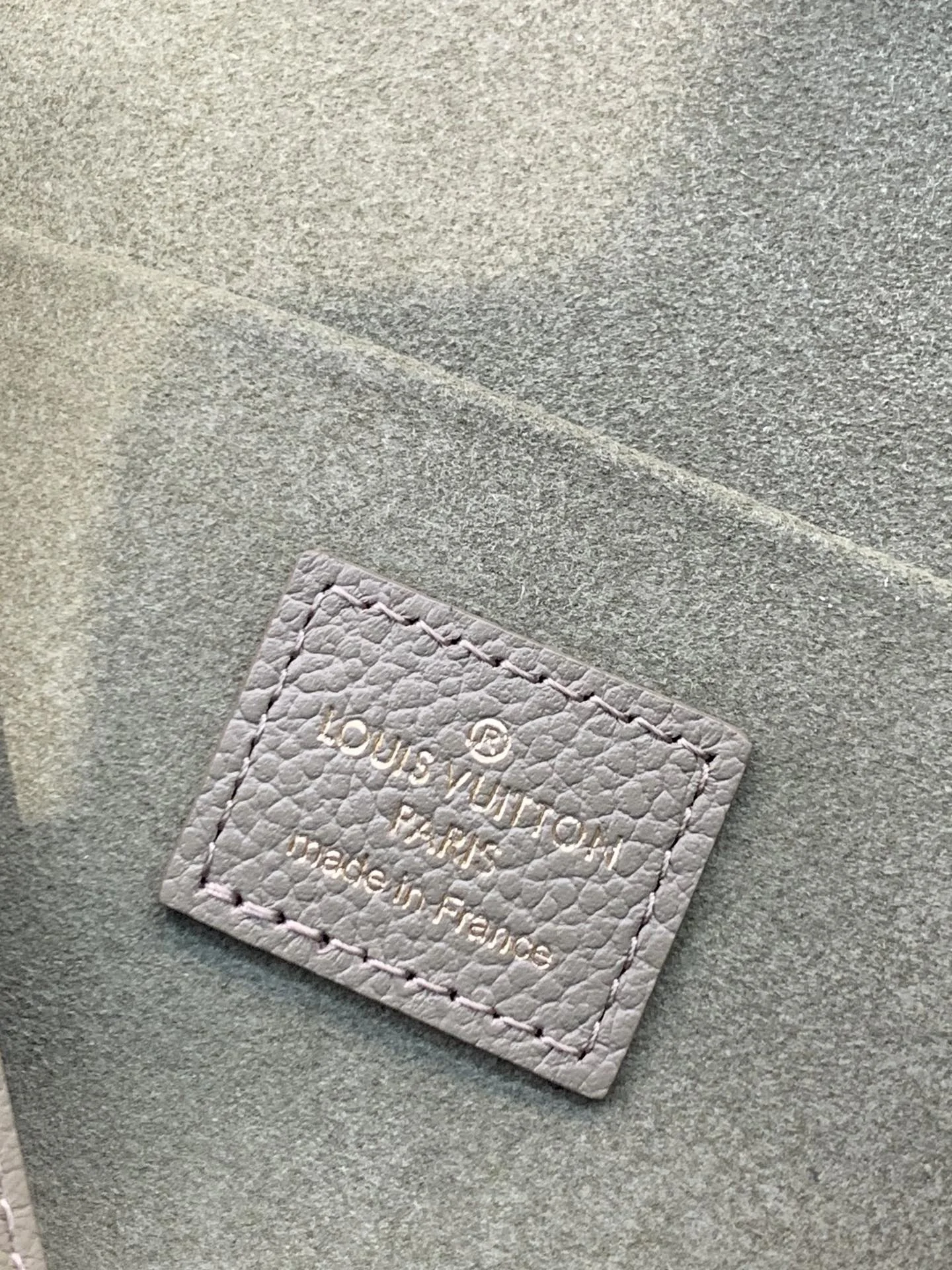 Louis Vuitton Wallets Purse TechFriendly 56191