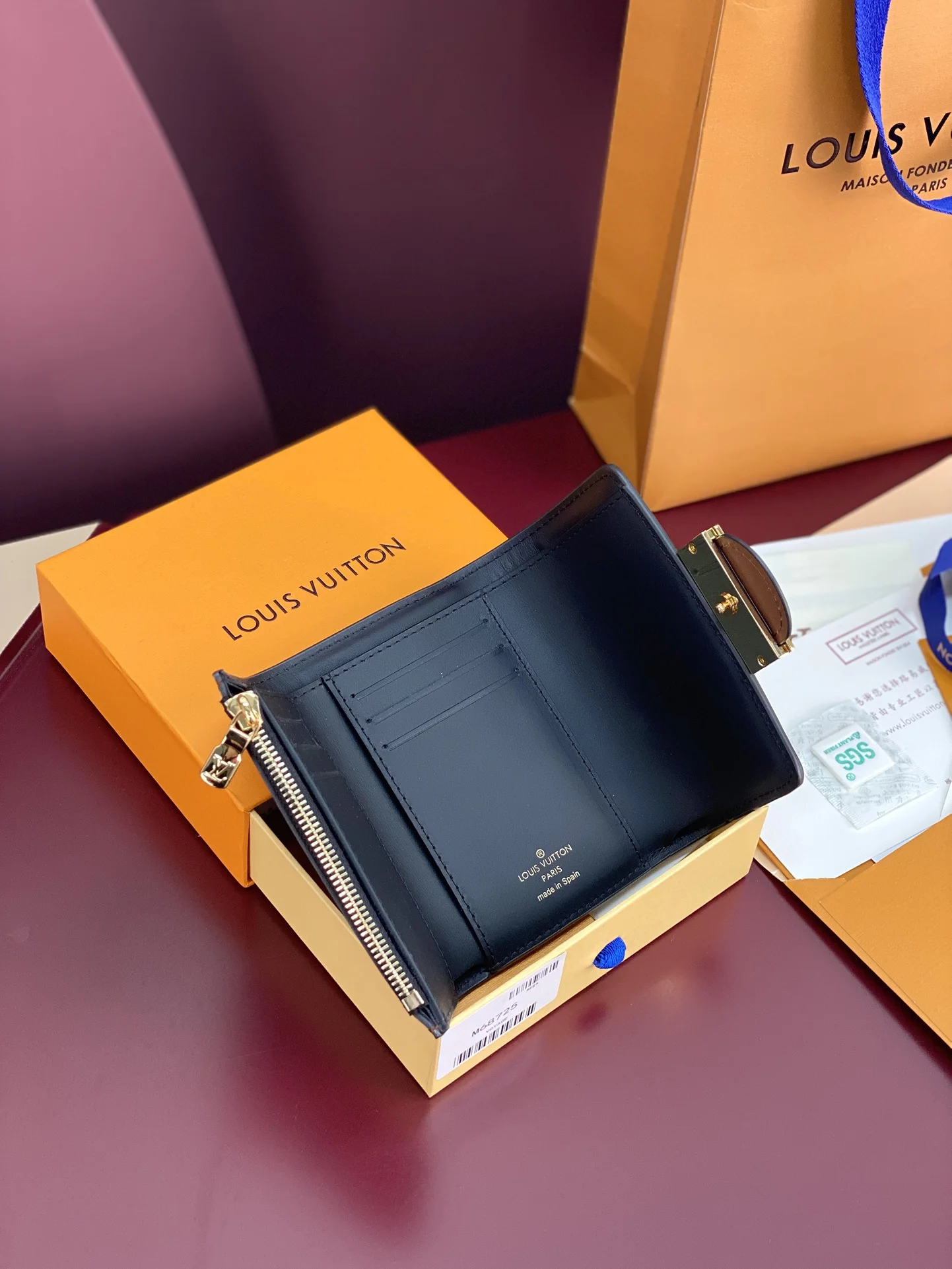 Louis Vuitton Wallets Purse Cozy 56138