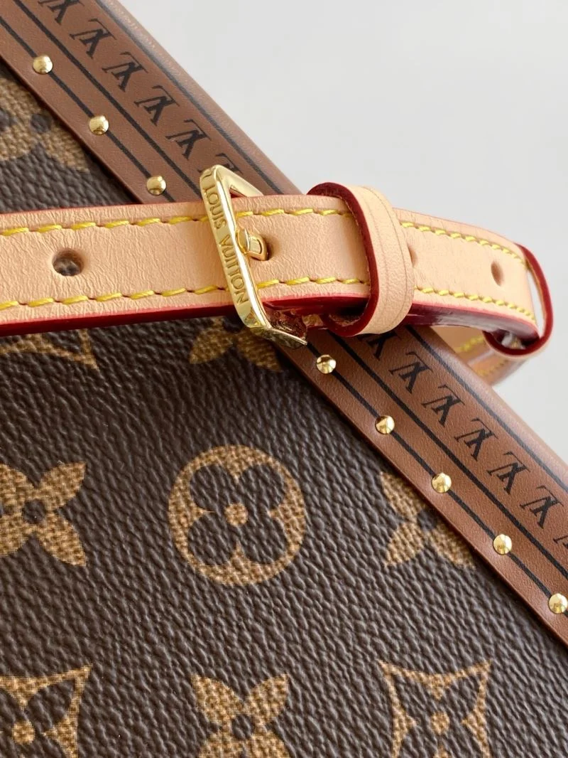 Stretchable Louis Vuitton Watch Box 42074
