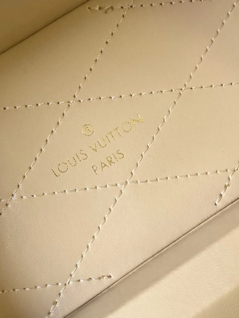 Louis Vuitton Watch Box Supportive 42105