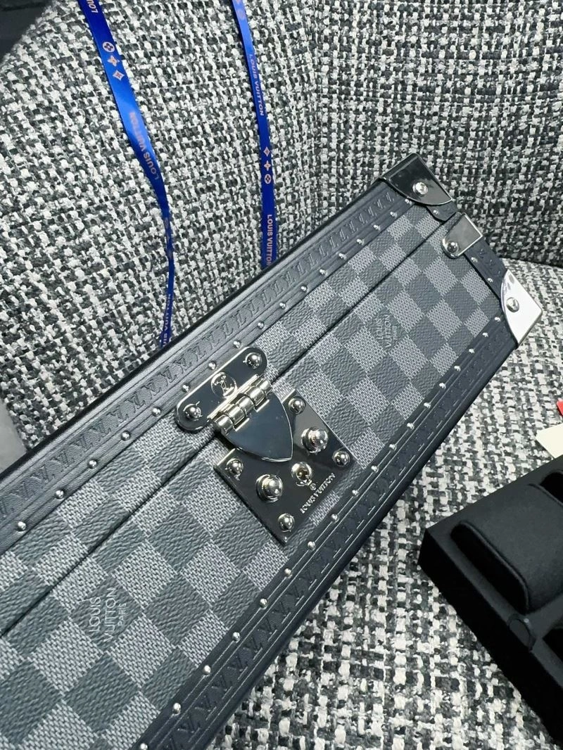 Colorful Louis Vuitton Watches Boxes 276945