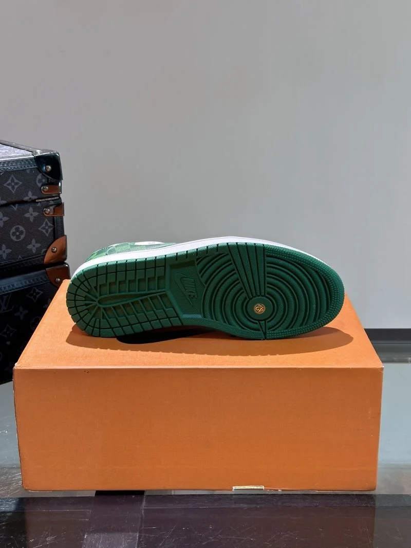 Louis Vuitton x Nike Shoes Popular 30329