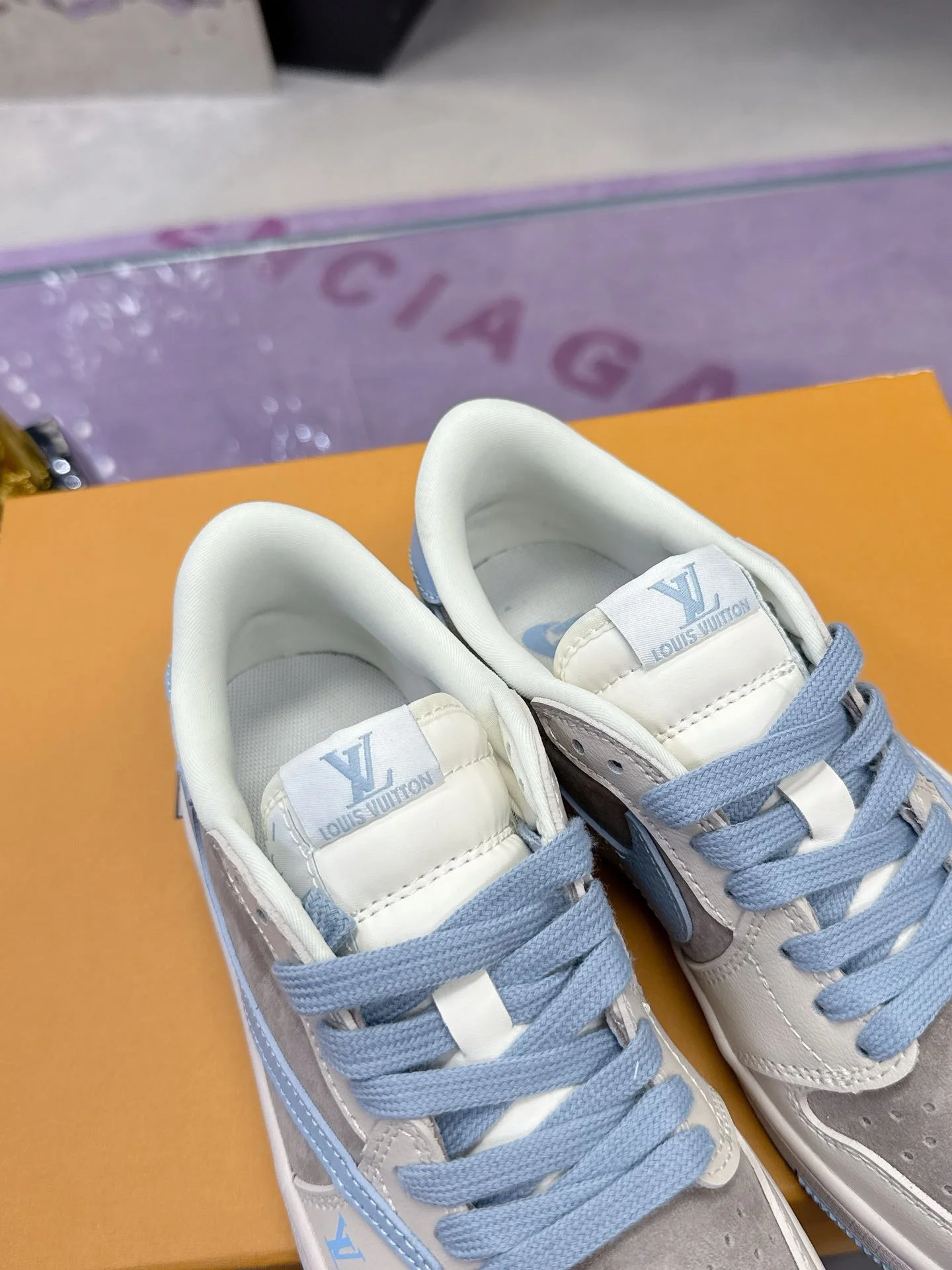 Colorful Louis Vuitton x Nike Shoes 31366
