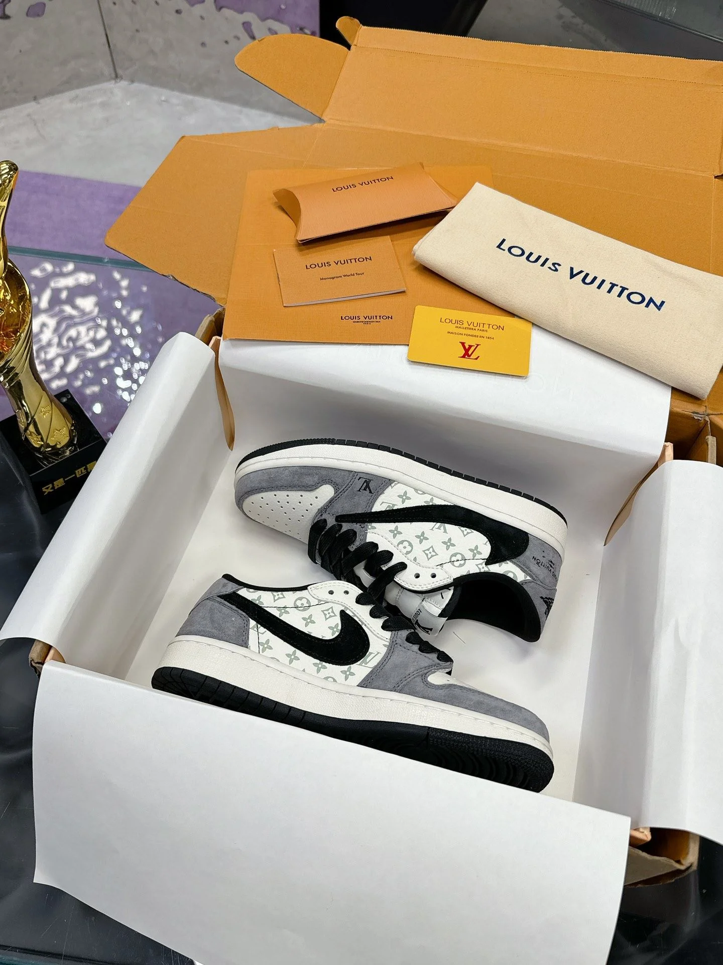 Louis Vuitton x Nike Shoes Practical 31383