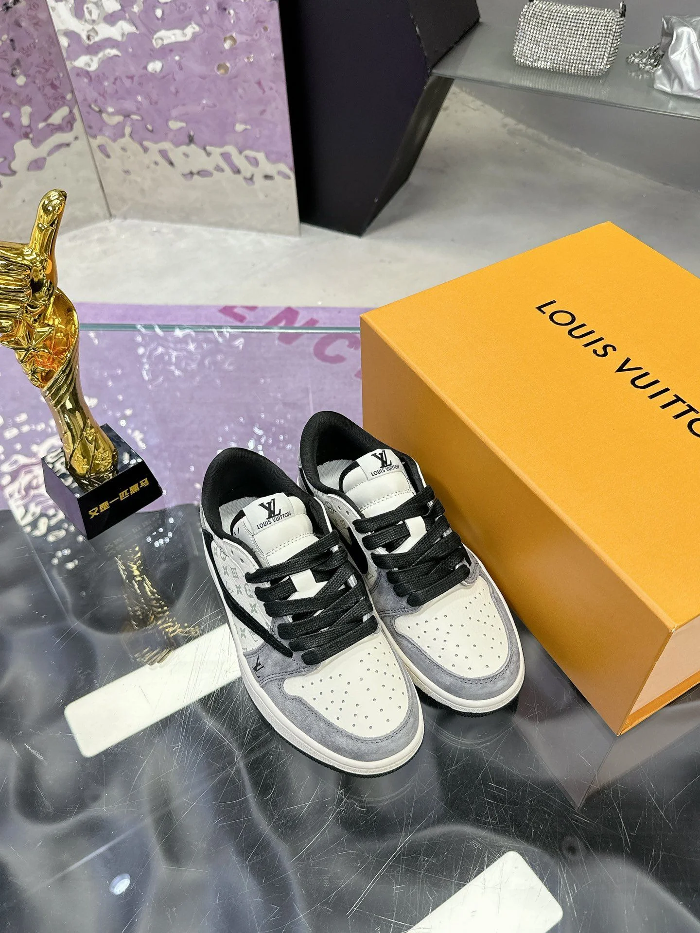 Louis Vuitton x Nike Shoes Practical 31383