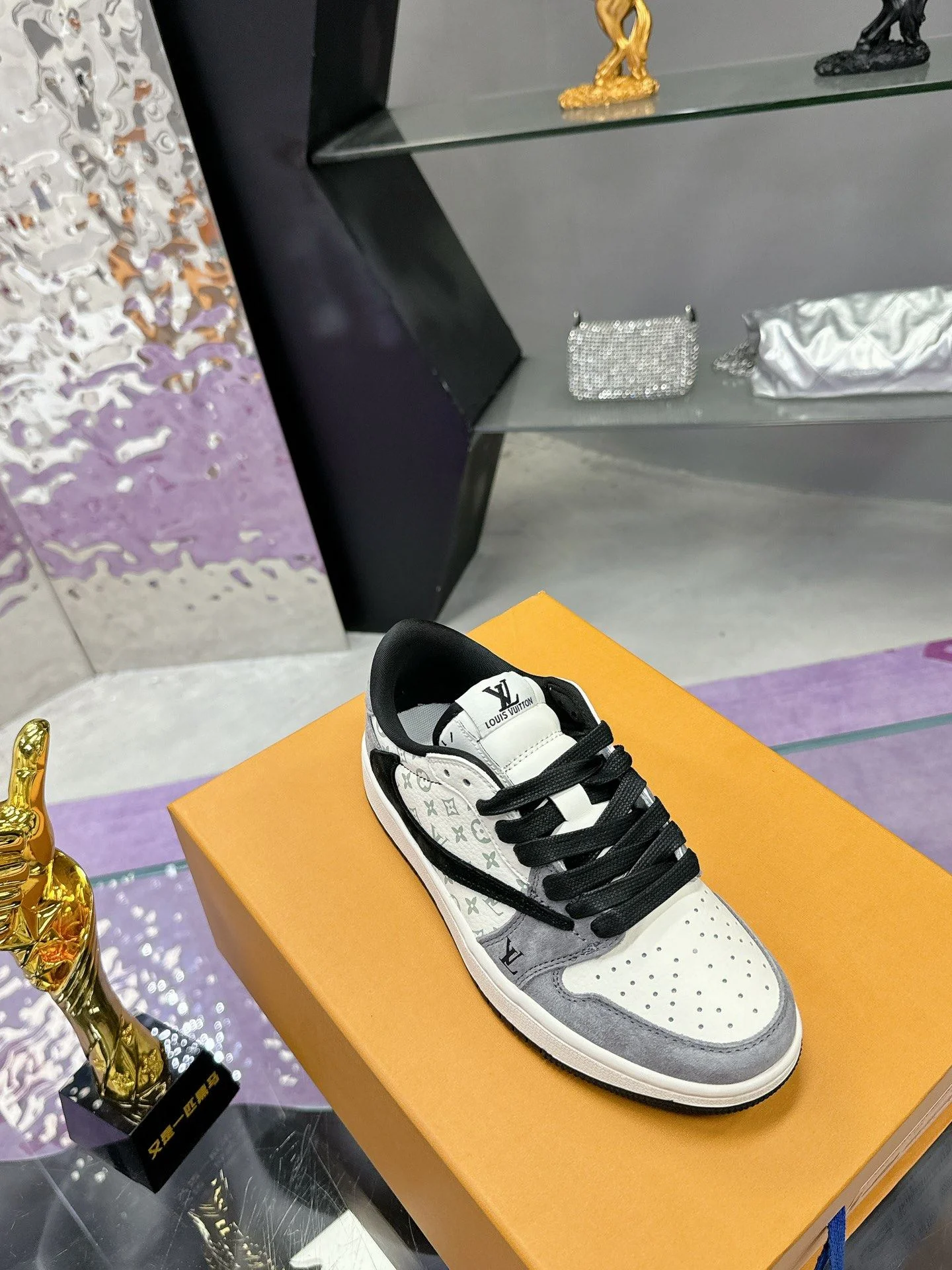 Louis Vuitton x Nike Shoes Practical 31383