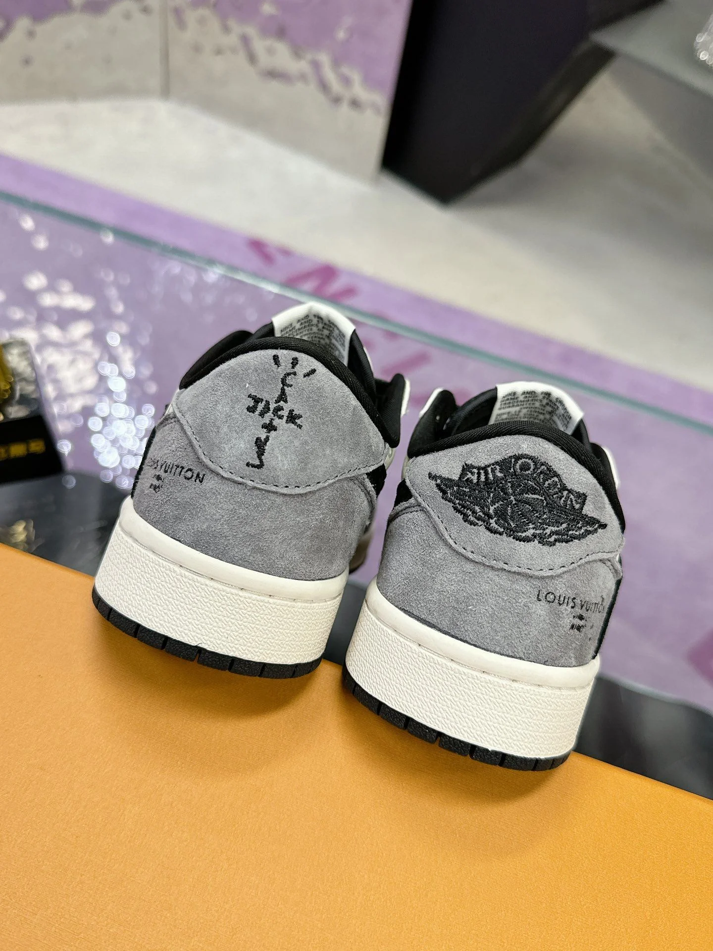 Louis Vuitton x Nike Shoes Practical 31383