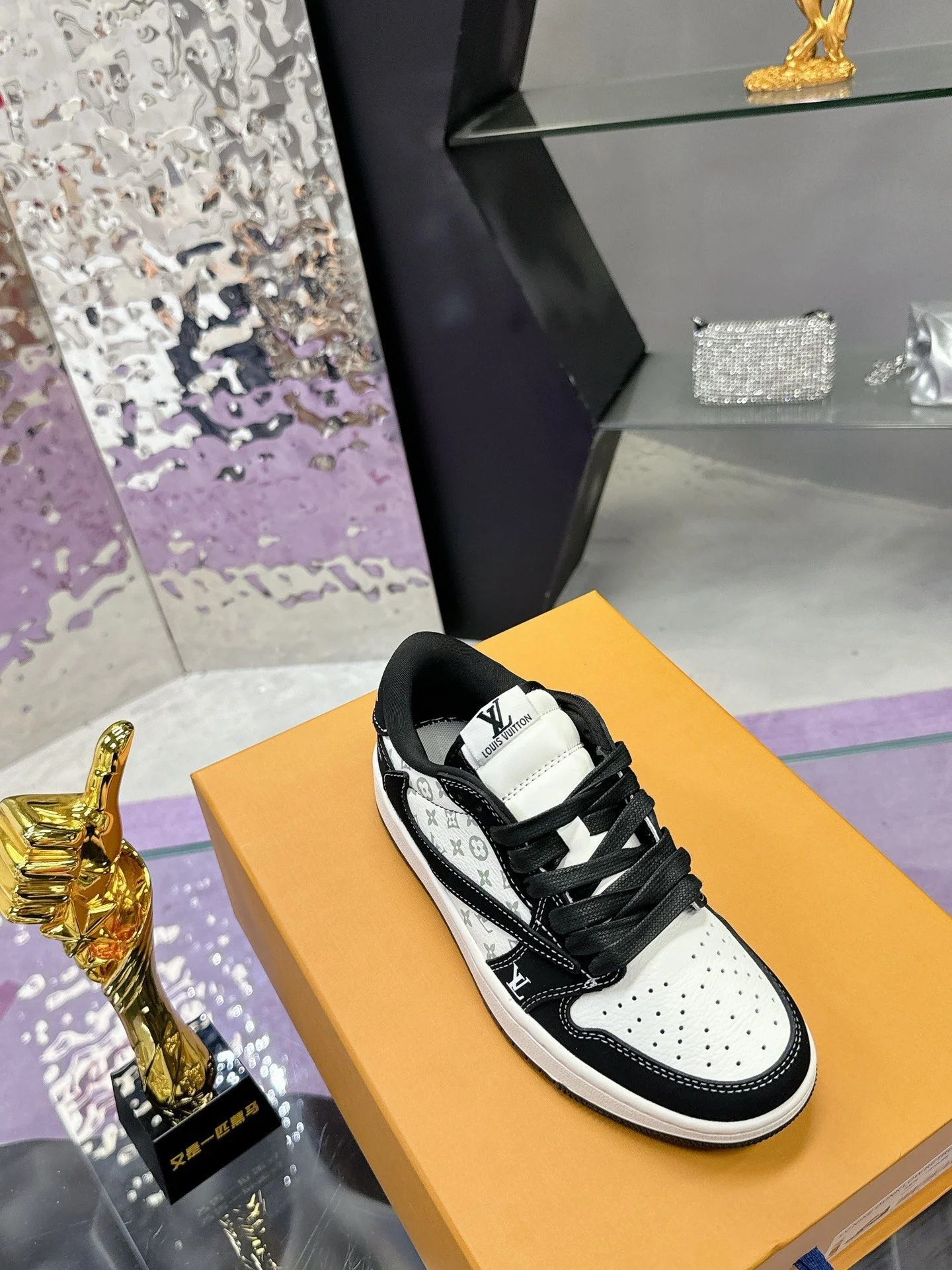 Louis Vuitton x Nike Shoes Compact 31360