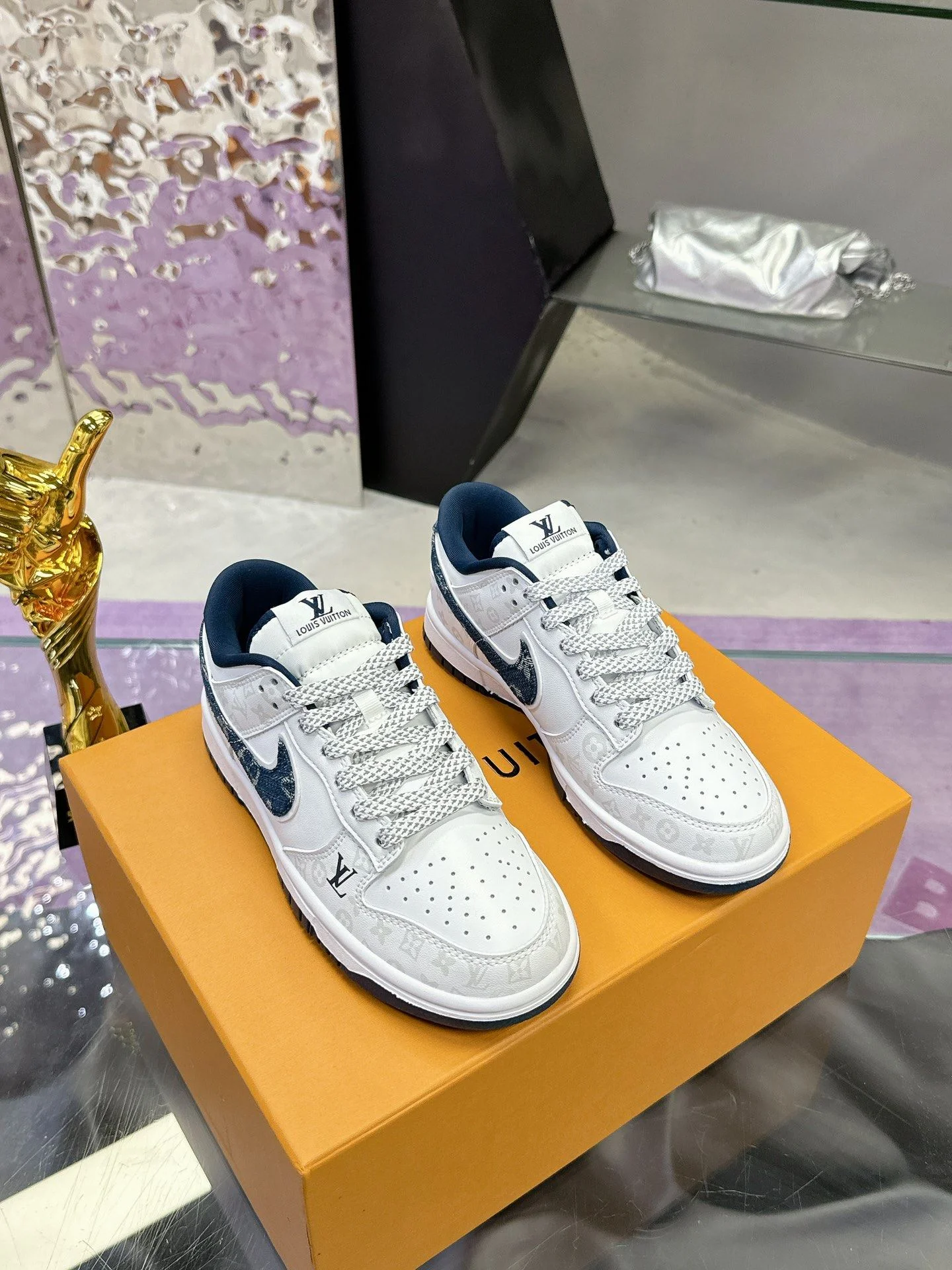 Louis Vuitton x Nike Shoes Colorful 31362