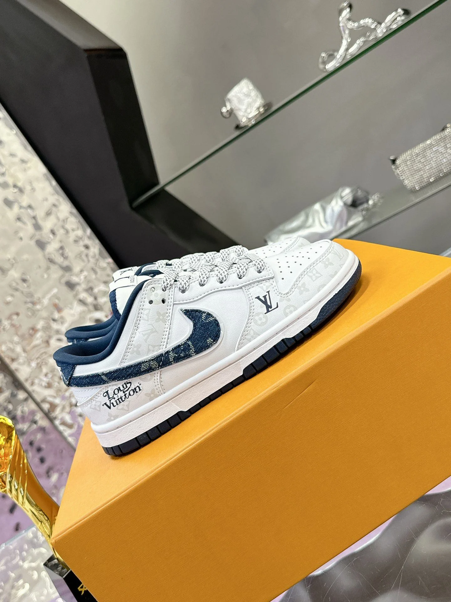 Louis Vuitton x Nike Shoes Colorful 31362
