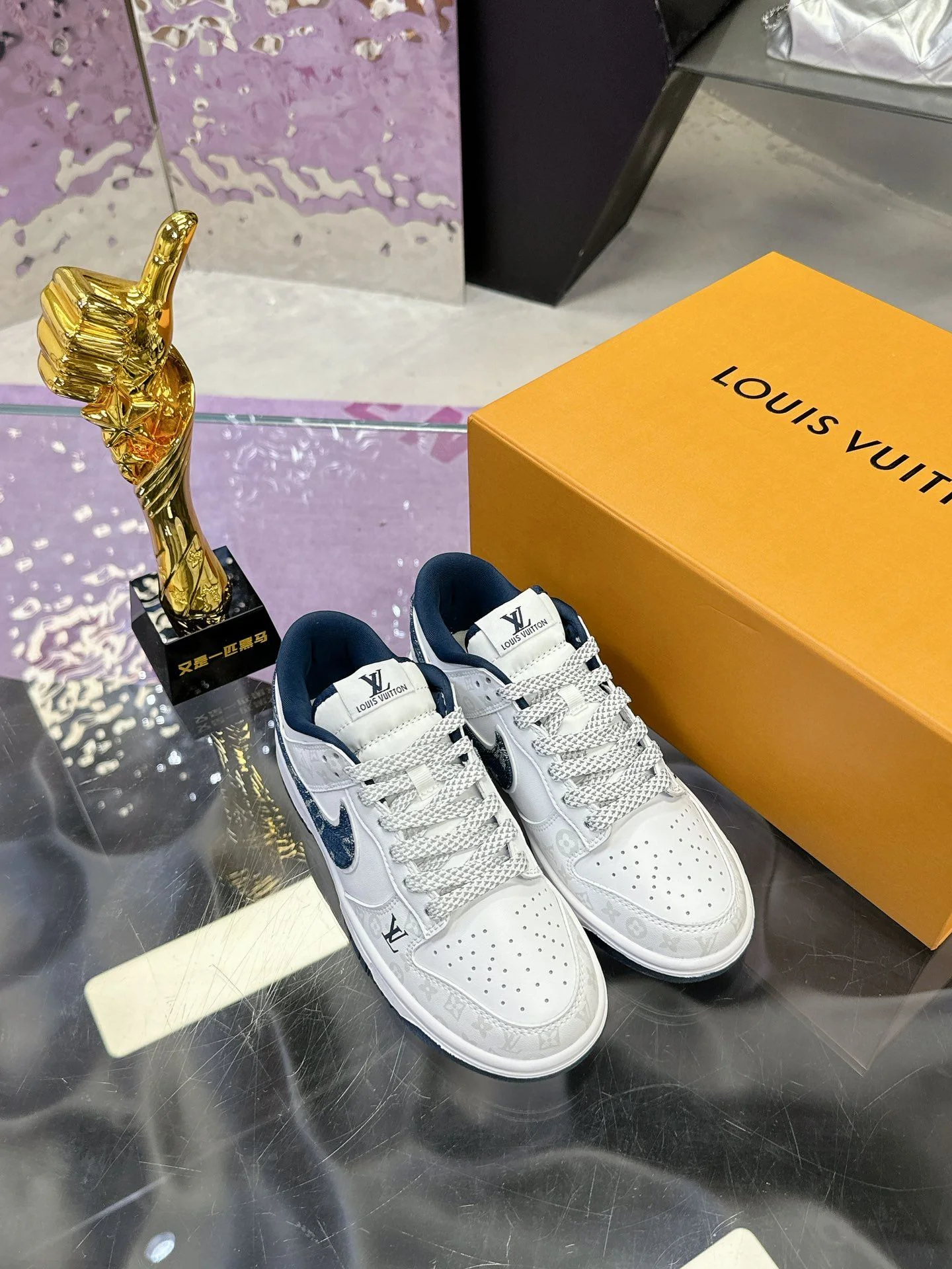 Louis Vuitton x Nike Shoes Colorful 31362