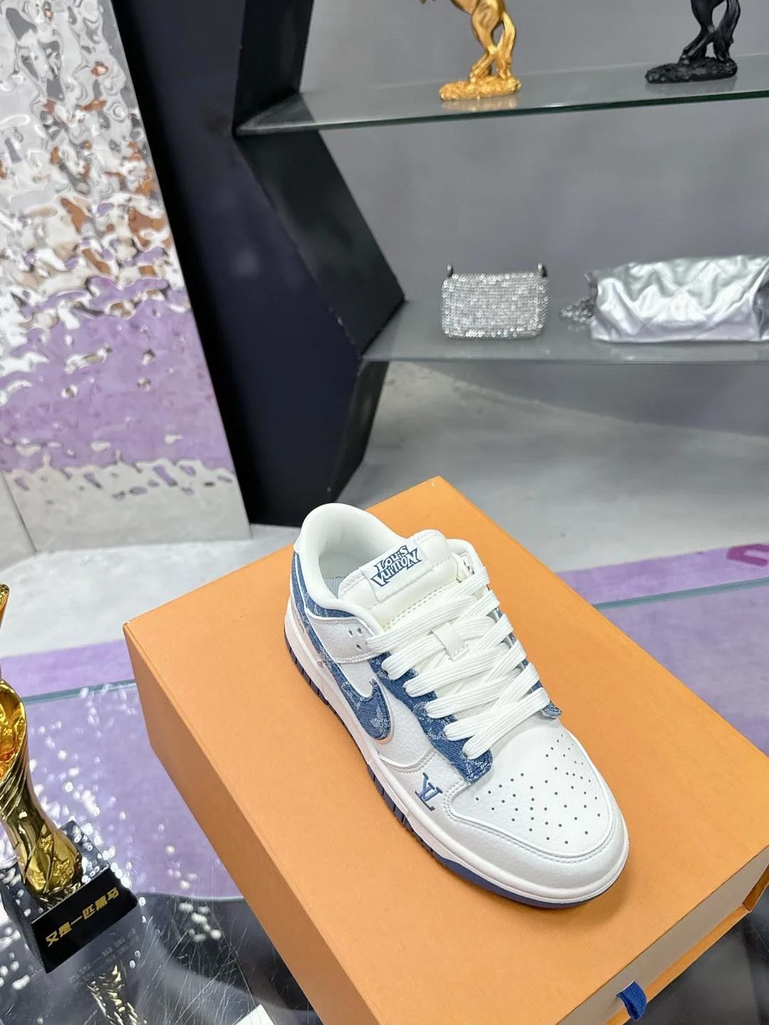 Colorful Louis Vuitton x Nike Shoes 31388