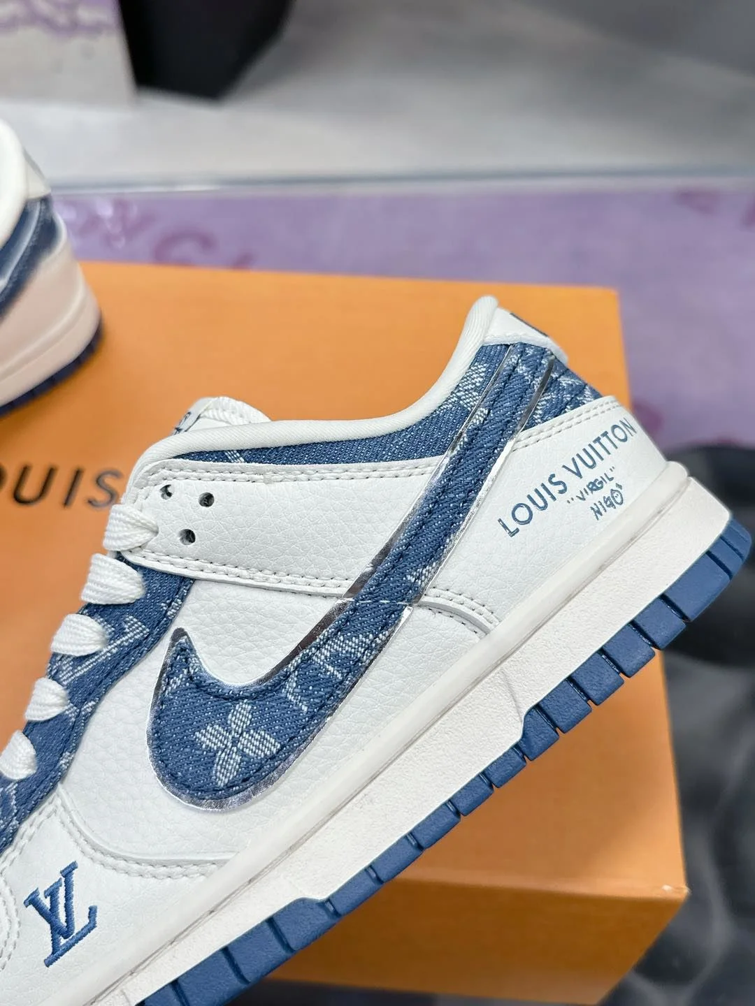 Colorful Louis Vuitton x Nike Shoes 31388