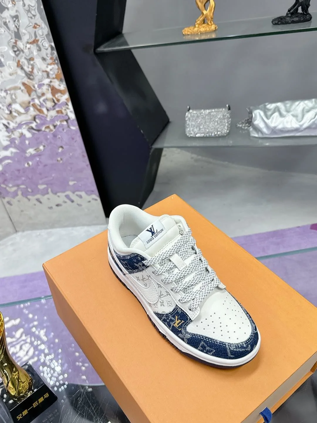 ZipUp Louis Vuitton x Nike Shoes 31365
