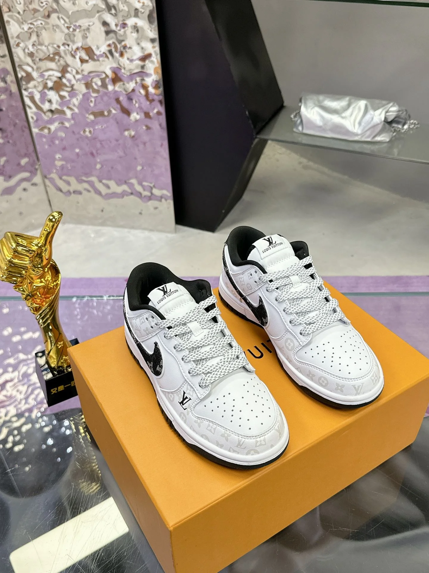 Louis Vuitton x Nike Shoes Comfortable 31361