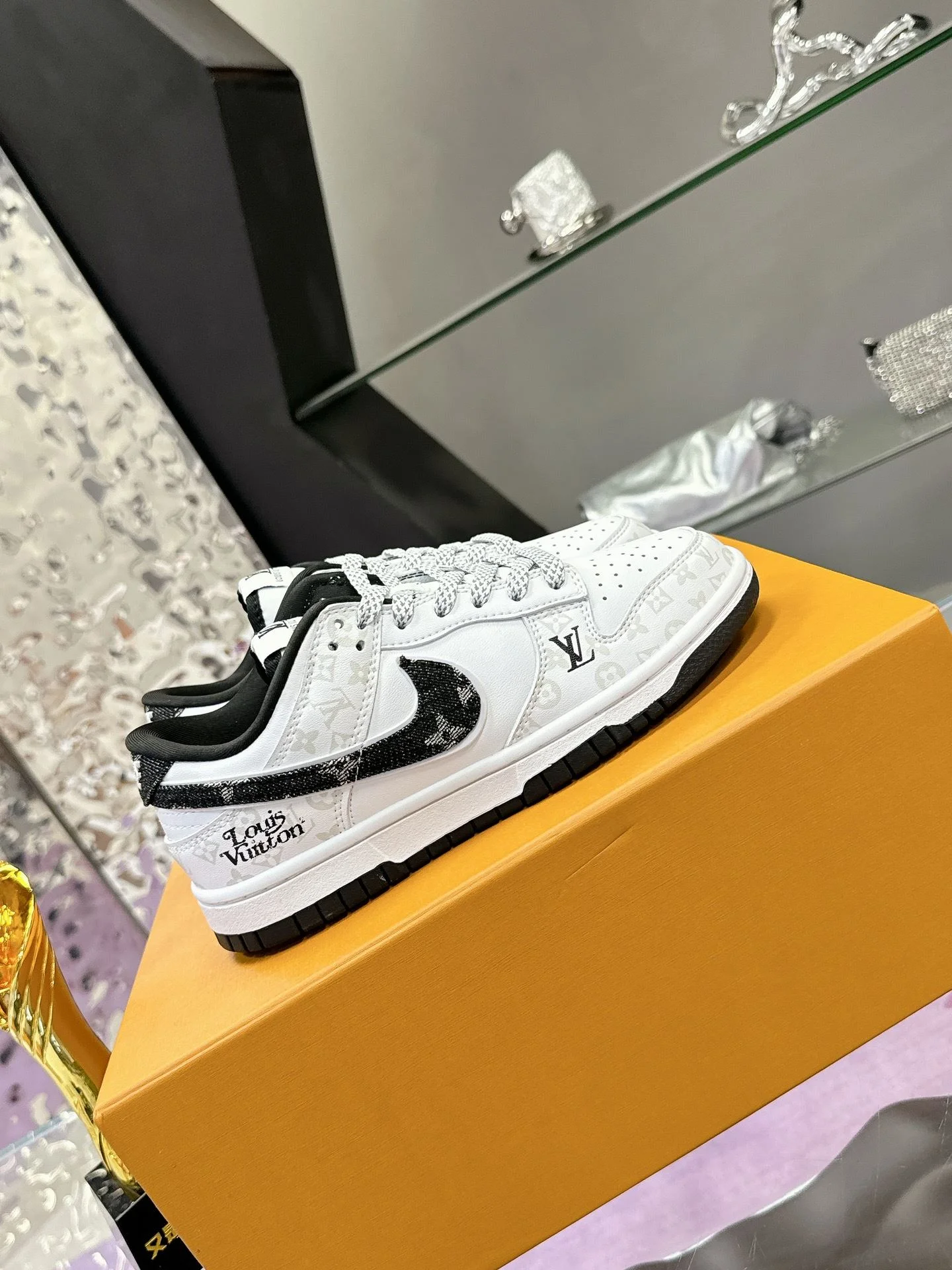 Louis Vuitton x Nike Shoes Comfortable 31361