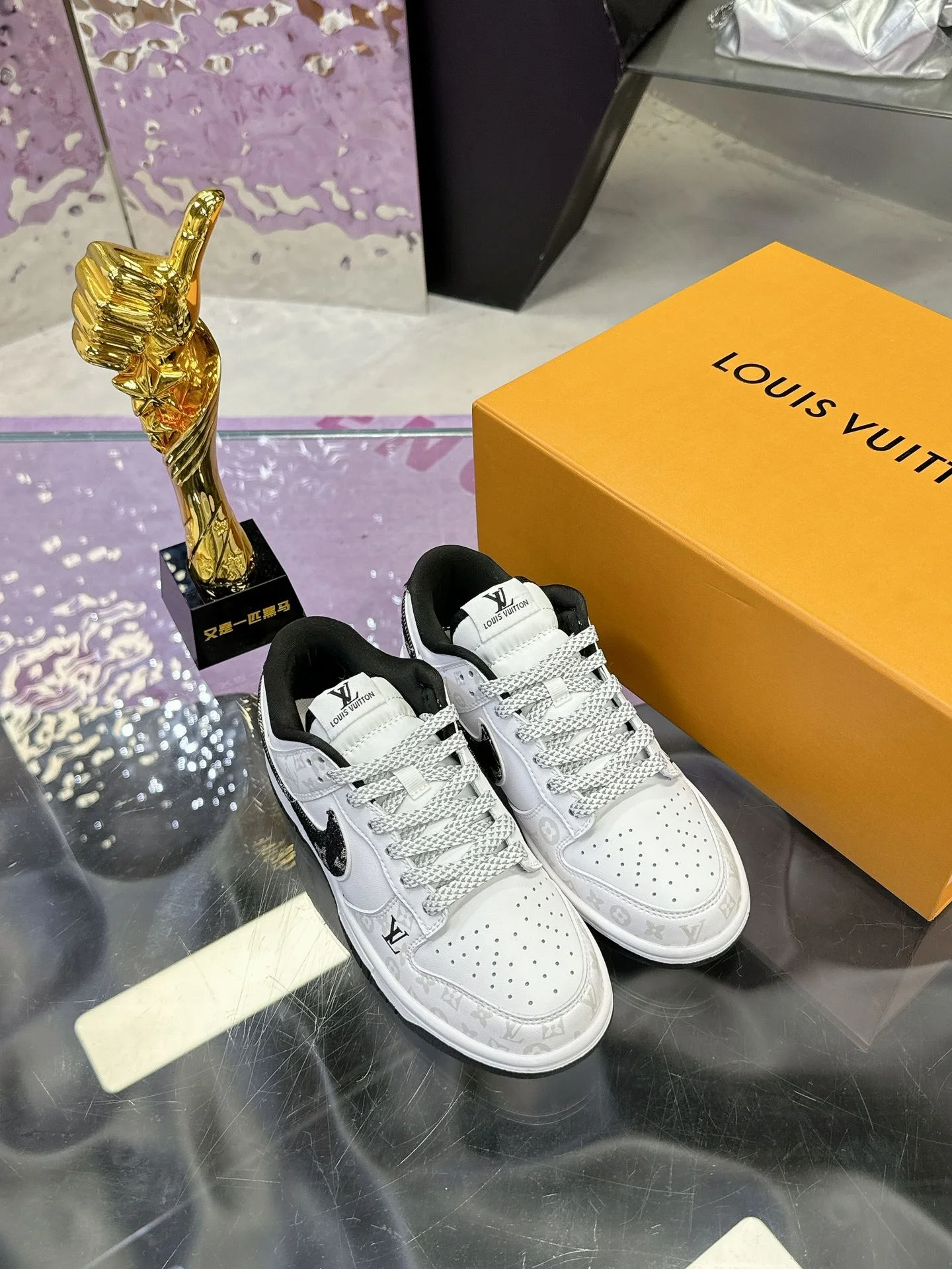 Louis Vuitton x Nike Shoes Comfortable 31361