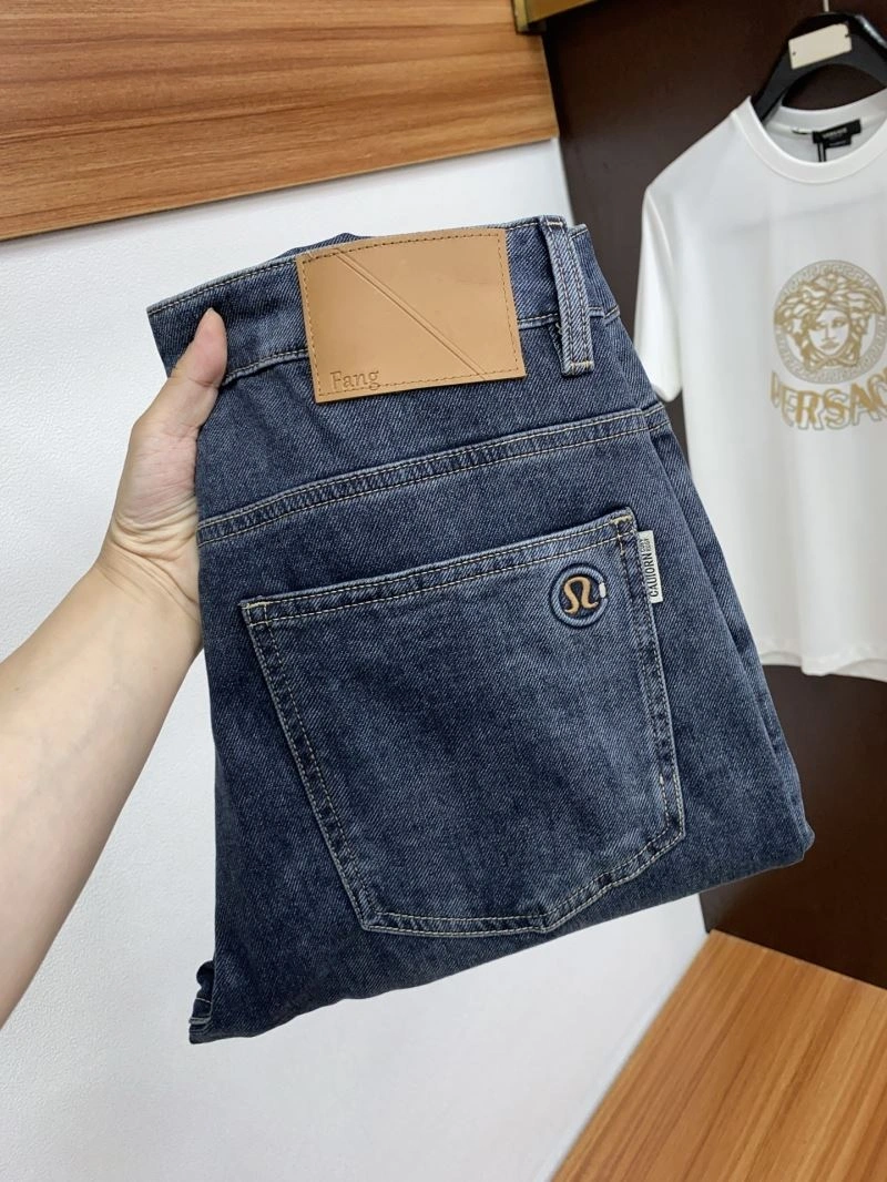 ModernLook Lululemon Jeans 160273